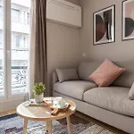 Take It Easy In This Stylish Architect Flat